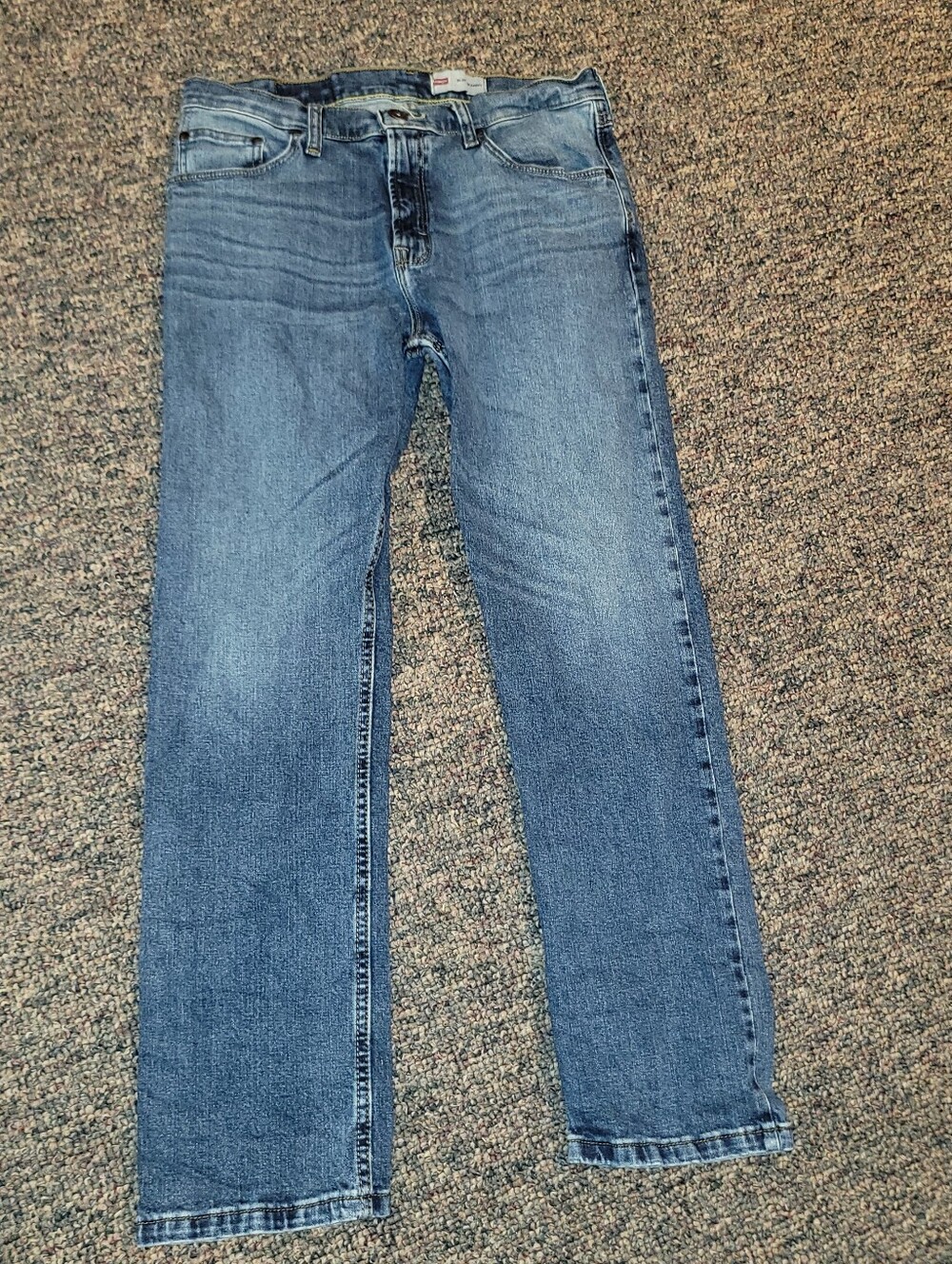 Wrangler Men's Straight Jeans in Washed Blue